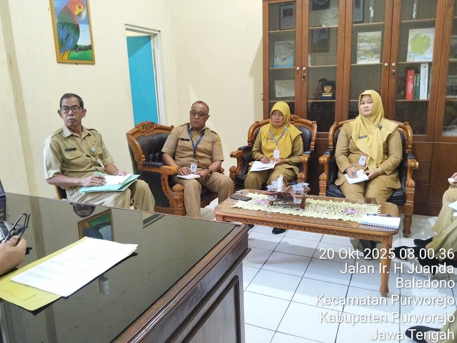 DINSOSDALDUKKB Purworejo Gelar Staff Meeting Pejabat Struktural, Perkuat Sinergi dan Evaluasi Kinerja