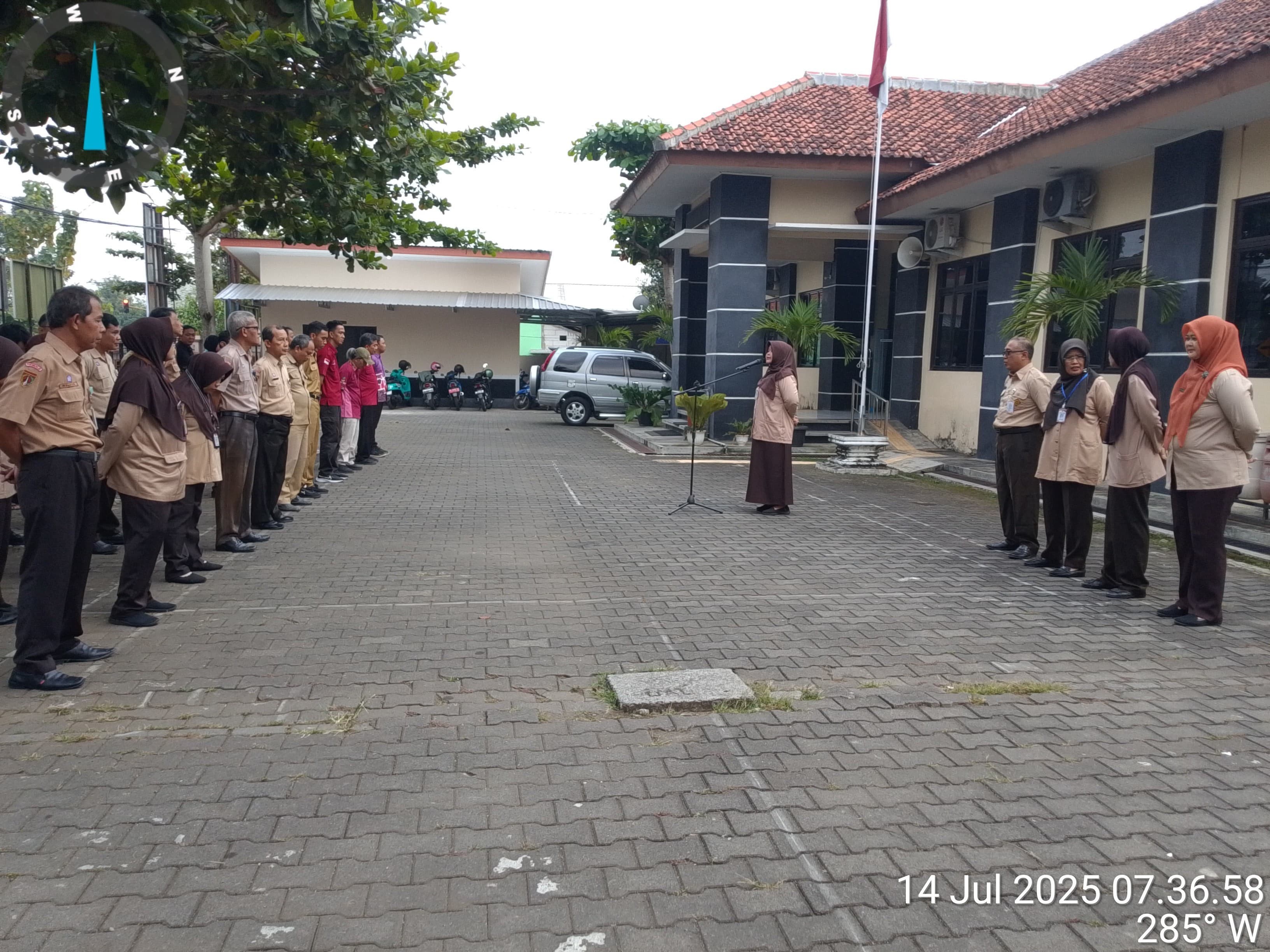 Dinsosdaldukkb Purworejo Awali Pekan dengan Apel Pagi, Perkuat Disiplin dan Semangat Kerja.