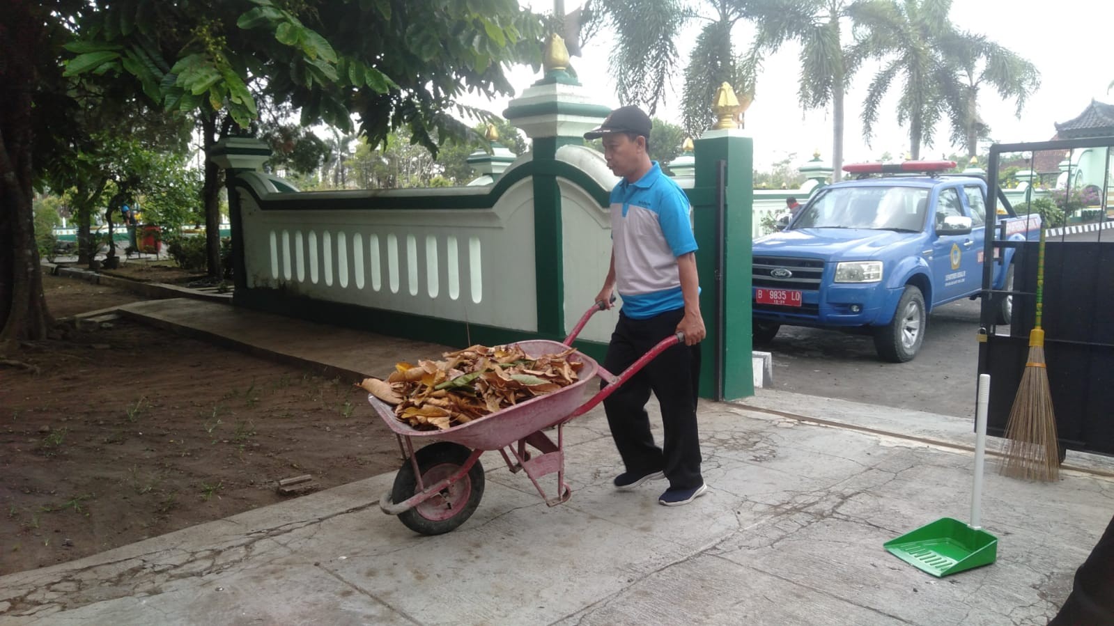 Dinsosdaldukkb Memperingati Hari Bersih-bersih Sedunia (World Cleanup Day).